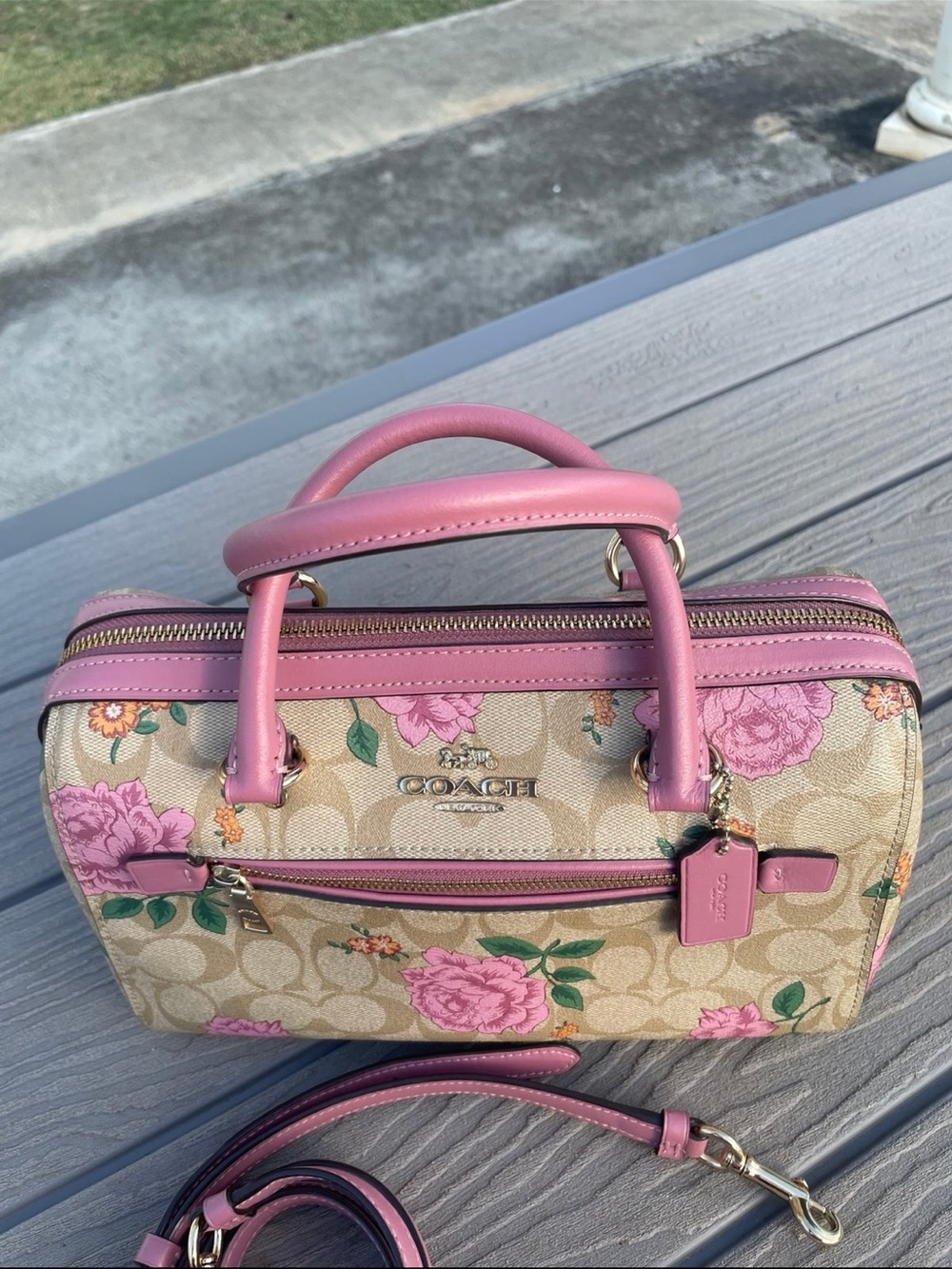 Coach Medium Prairie Pink Floral Signature Rowen - Picture 2 of 8